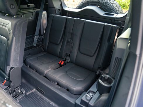 Used 2021 Land Rover Defender 110 X AWD/4WD image 7