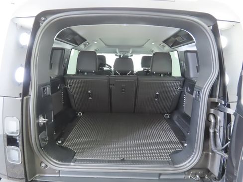 Used 2026 Land Rover Defender 110 S AWD/4WD image 28