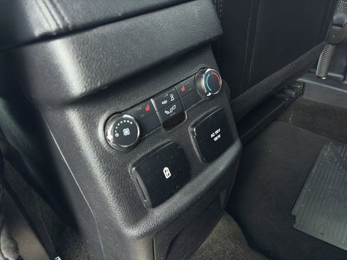 Used 2018 Ford Explorer Limited AWD/4WD image 15