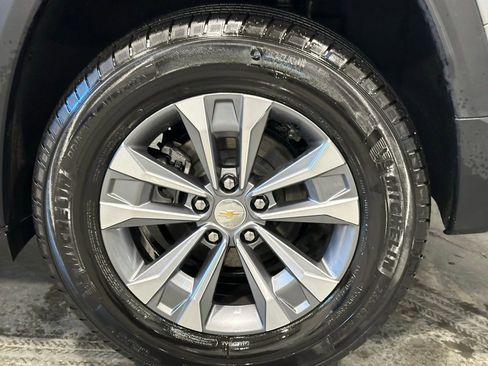 Used 2025 Chevrolet Equinox LT image 10