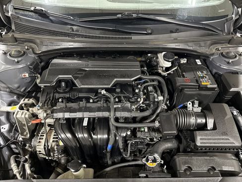 Used 2024 Hyundai Elantra SEL FWD image 25