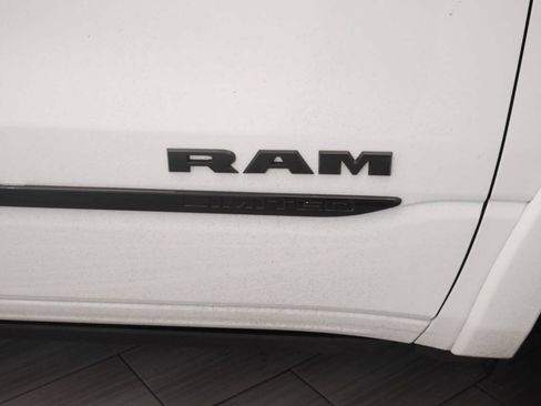Used 2022 RAM 1500 Limited AWD/4WD image 9
