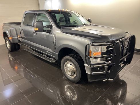 Used 2024 Ford F350 XLT image 1