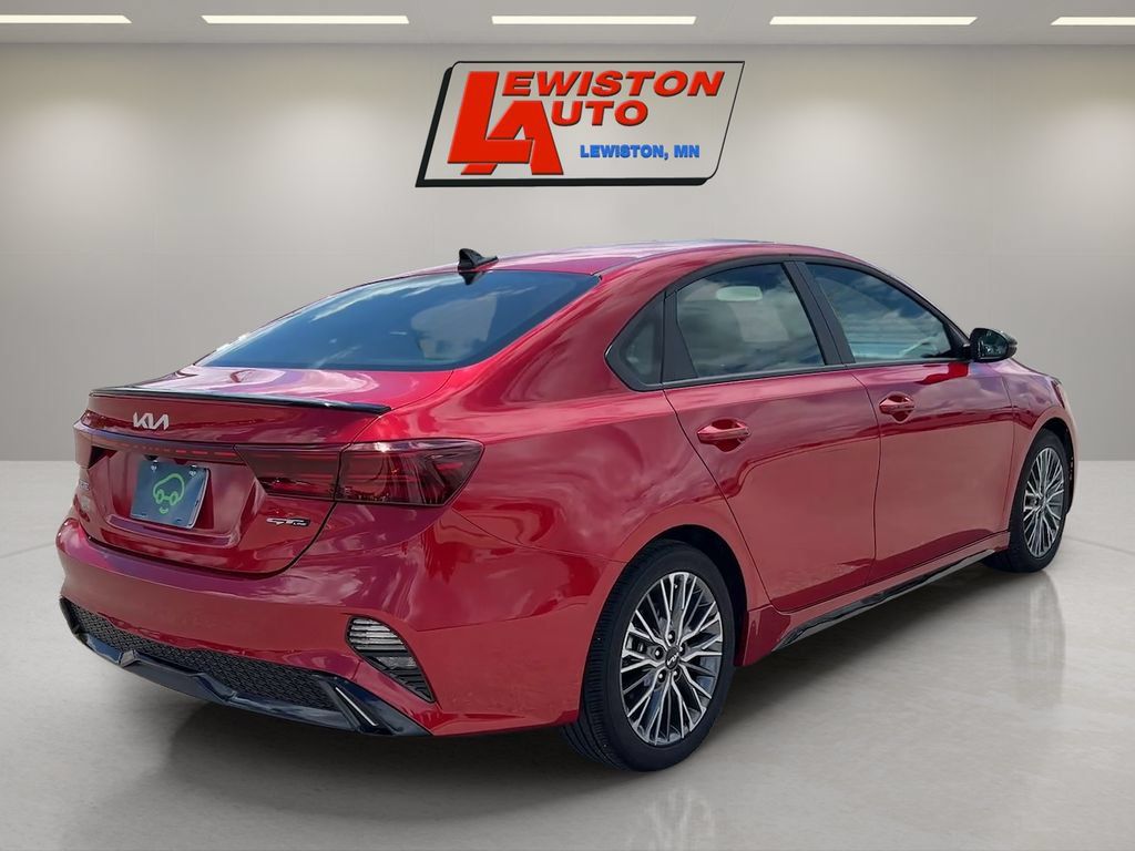 Used 2024 Kia Forte GT-Line w/ GT-Line Premium Package FWD image 5