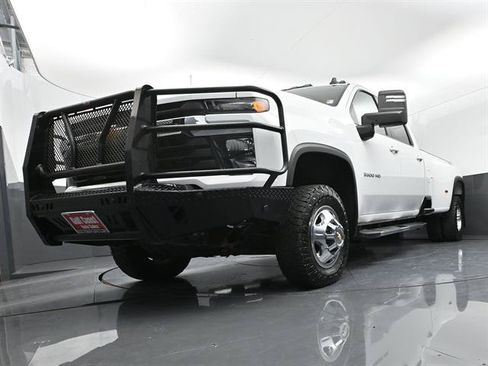 Used 2024 Chevrolet Silverado 3500 LT w/ Convenience Package AWD/4WD image 29