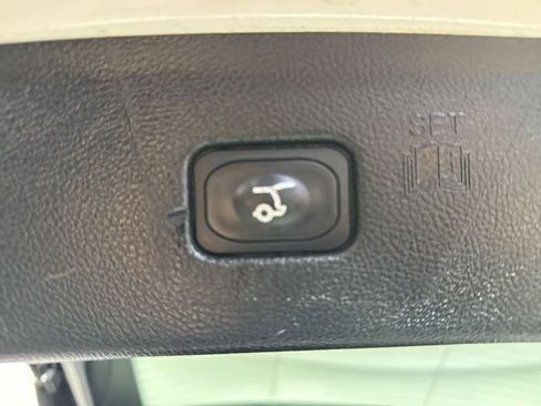 Used 2022 Ford Edge Titanium w/ Class II Trailer Tow Package image 23