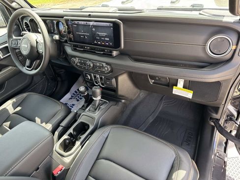 New 2025 Jeep Gladiator Sport image 26