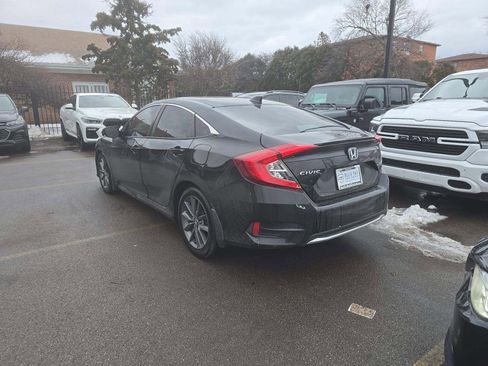 Used 2019 Honda Civic EX image 2