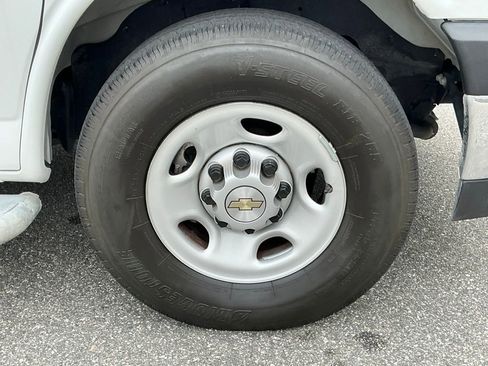 Used 2024 Chevrolet Express 2500 w/ Driver Convenience Package image 13