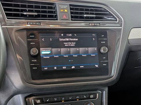 Used 2020 Volkswagen Tiguan SE FWD image 13
