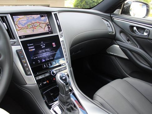 Used 2021 INFINITI Q60 3.0t Luxe w/ Essential Package AWD/4WD image 17