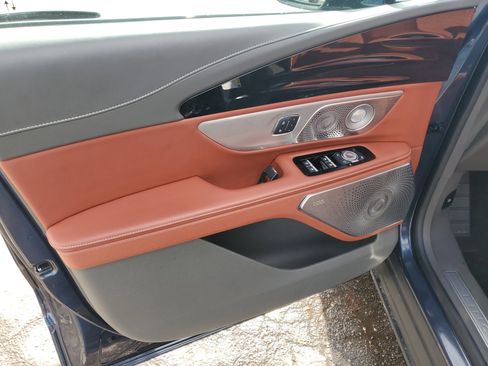 Certified 2024 Lincoln Nautilus Black Label w/ Jet Appearance Package (87T) image 10