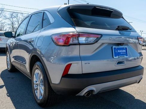 Used 2022 Ford Escape SE w/ Cold Weather Package AWD/4WD image 8