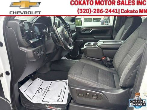Used 2023 Chevrolet Silverado 1500 LT w/ Z71 Off-Road Package AWD/4WD image 16