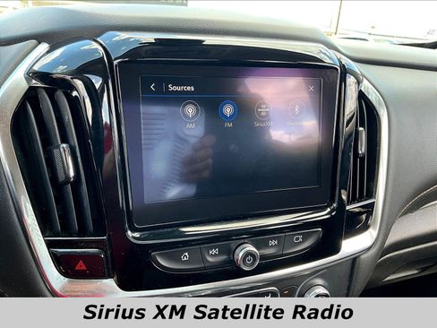 Used 2020 Chevrolet Traverse LT FWD image 40