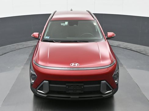 Certified 2025 Hyundai Kona SEL AWD/4WD image 30
