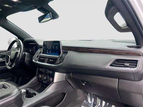 Used 2022 Chevrolet Tahoe Z71 w/ Luxury Package image 31