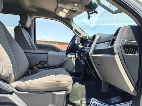 Used 2022 Ford F350 XLT w/ Black Appearance Package AWD/4WD image 16