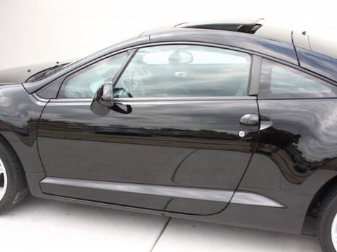 Used 2007 Mitsubishi Eclipse SE FWD image 16