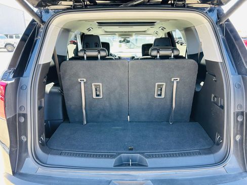 Used 2019 GMC Acadia SLT w/ Black Edition image 30