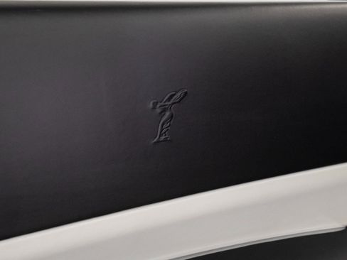 Used 2019 Rolls-Royce Dawn RWD image 49