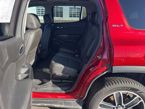 Used 2023 GMC Acadia SLT w/ Technology Package image 23