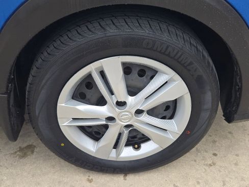 Used 2022 Nissan Kicks S FWD image 30