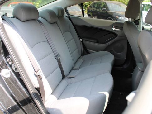 Used 2017 Kia Forte LX FWD image 27