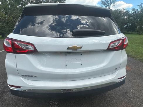 Used 2021 Chevrolet Equinox LT image 3