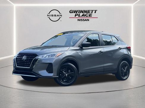 Used 2025 Nissan Kicks Play S FWD image 1