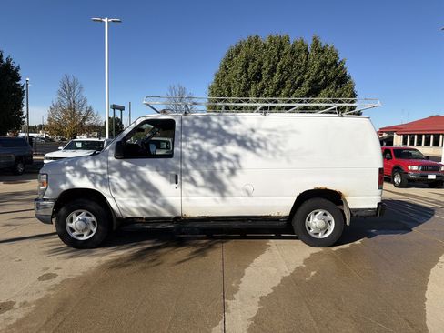 Used 2009 Ford E-250 and Econoline 250 image 12