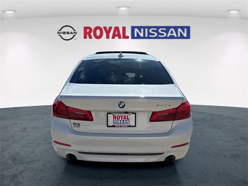 Used 2019 BMW 530e w/ Premium Package image 6