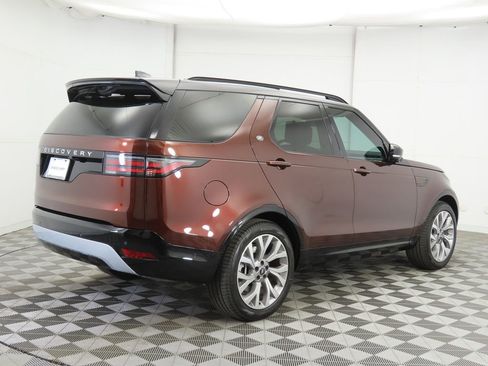 New 2026 Land Rover Discovery Limited Edition image 5