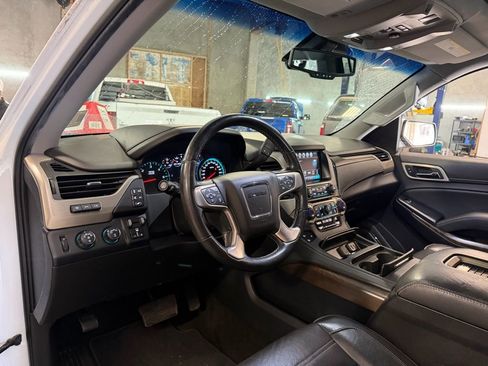 Used 2018 GMC Yukon XL Denali w/ Denali Ultimate Package image 11
