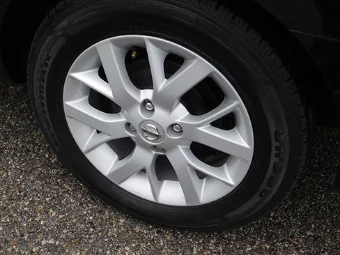 Used 2019 Nissan Versa SV w/ SV Special Edition Package image 7