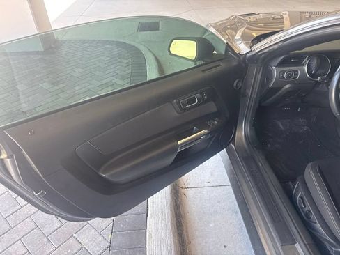 Used 2021 Ford Mustang GT RWD image 10