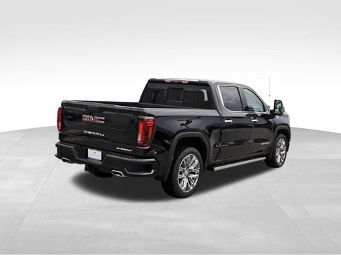 Used 2025 GMC Sierra 1500 Denali w/ Denali Reserve Package AWD/4WD image 4