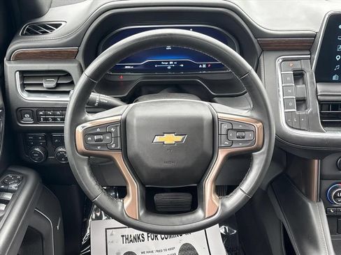 Used 2024 Chevrolet Suburban High Country AWD/4WD image 24