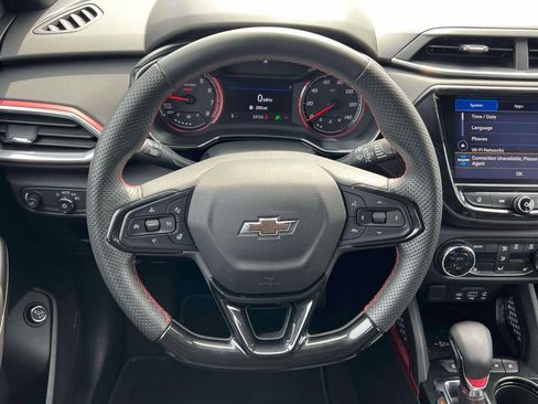 Used 2023 Chevrolet TrailBlazer RS w/ Sun and Liftgate Package image 13