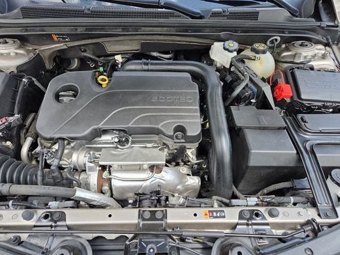 Used 2024 Chevrolet Malibu LT FWD image 38