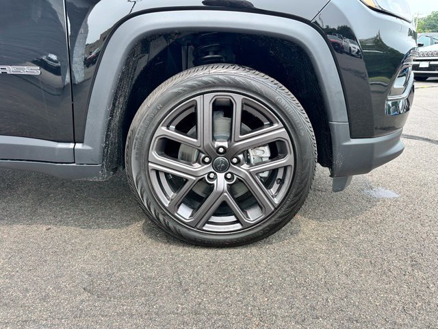 New 2025 Jeep Compass Limited w/ Sun & Sound Group AWD/4WD image 32