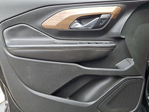 Used 2019 GMC Terrain SLE w/ Driver Convenience Package FWD image 13