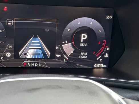 Used 2025 GMC Canyon Elevation image 24