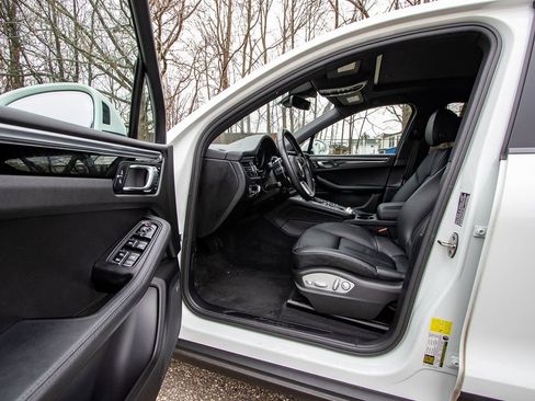 Used 2019 Porsche Macan image 7