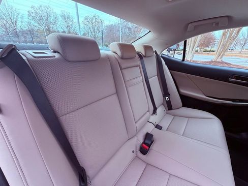 Used 2017 Lexus IS 200t image 11