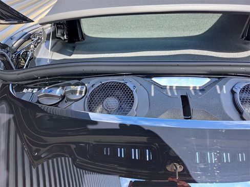 Used 2025 Porsche 911 Carrera image 31