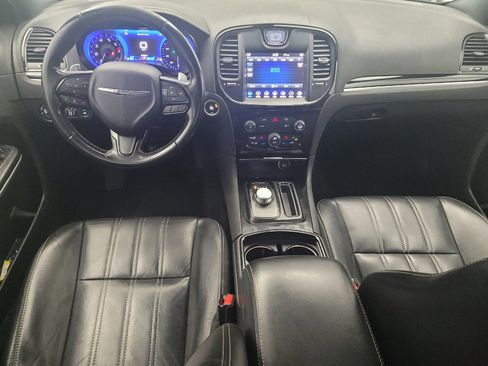 Used 2019 Chrysler 300 S AWD/4WD image 22