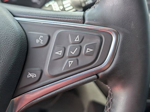 Used 2024 Chevrolet Equinox LT FWD image 19