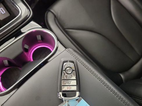 Used 2022 Lincoln Nautilus Reserve image 22