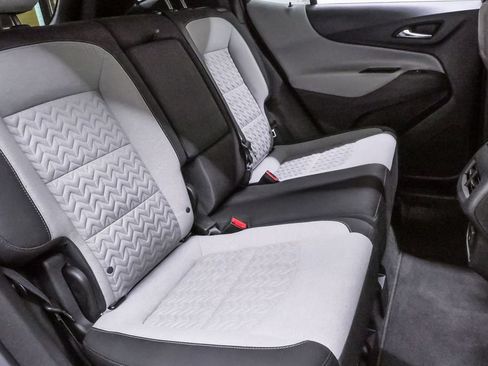 Used 2022 Chevrolet Equinox LS w/ LS Convenience Package FWD image 11